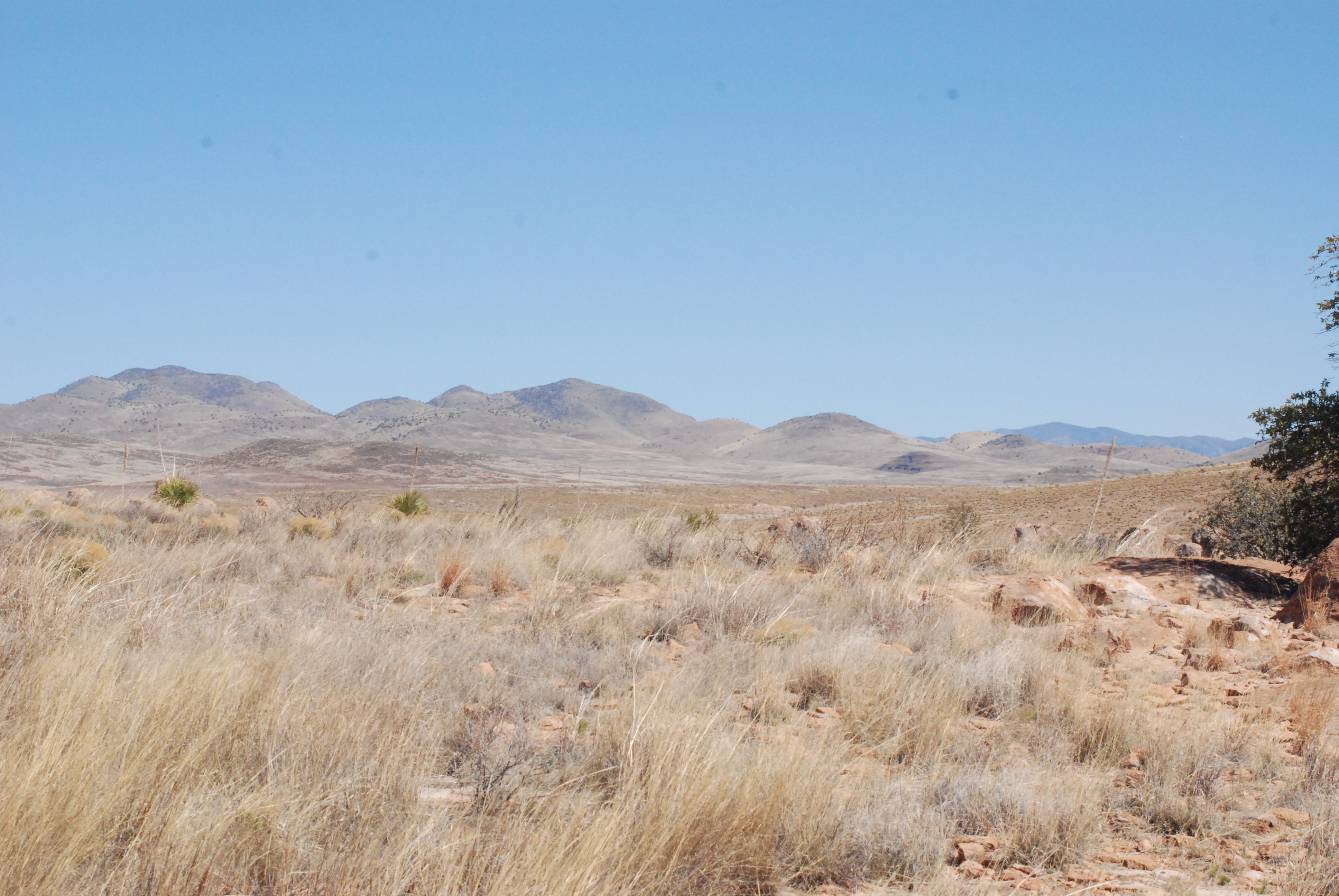 wide open spaces around City of Rocks State Park